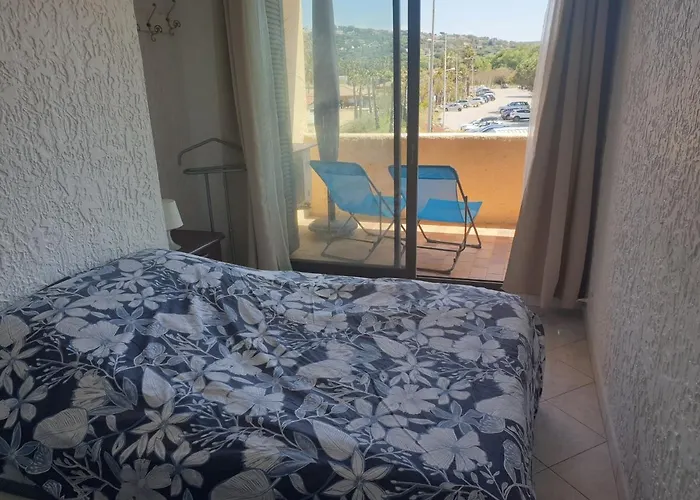 3 Pieces Face Et St-tropez Appartement Cogolin